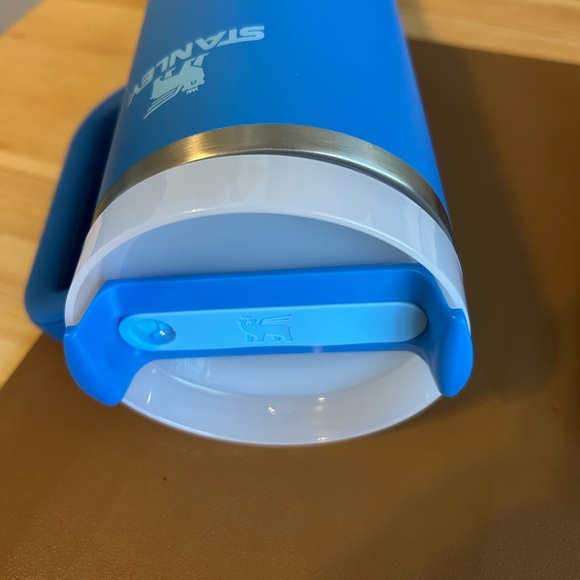 The Quencher H2.0 Flowstate Tumbler 40 OZ No straw - Picture 7 of 8